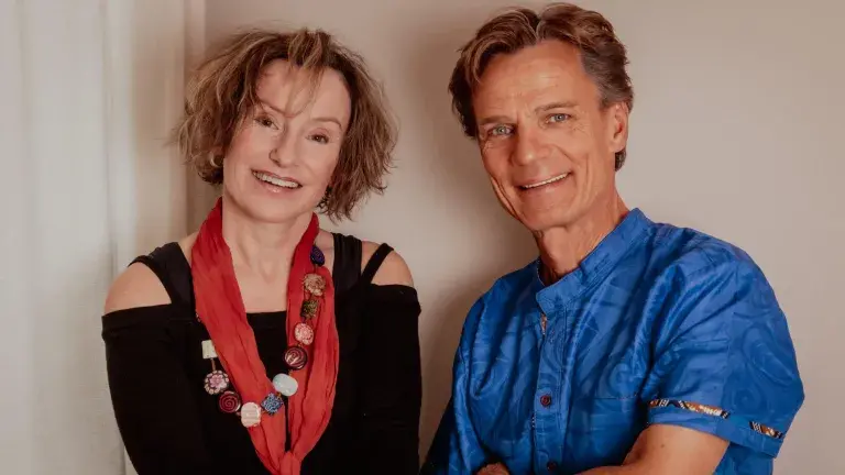 Die Schauspieler Eva-Maria Admiral und Eric Wehrlin